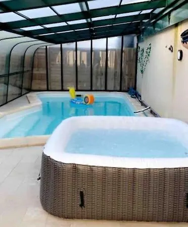 Ferienhaus Maison De Vacances Avec Piscine Chauffee Et Saint-Loup-de-Naud